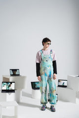 Model is 188 cm / 6'2 ft tall and wears size M.